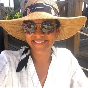 Meet your Posher, Setara